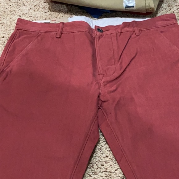 Men’s Levi’s chino pants - Picture 2 of 5